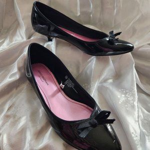 Isaac Mizrahi Kiva Leather Pumps Kitten Heels Women's 8.5 M Black Patent Finish